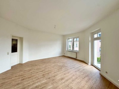 Erstbezug nach Sanierung - 2,5-Zimmer-Wohnung mit Balkon!