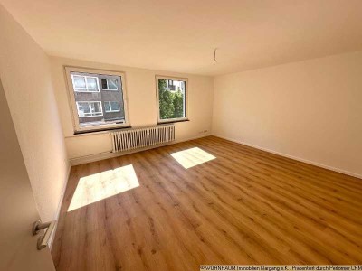 Frisch sanierte 3 Zimmerwohnung mit Balkon zwischen Uniklinik und Schillerplatz