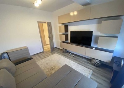 Freundliche und vollständig renovierte 2-Raum-Wohnung mit Balkon und EBK in Leuna