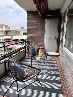 Modernisierte, schöne und optimal geschnittene 3-Zimmer Wohnung mit Sonnenbalkon