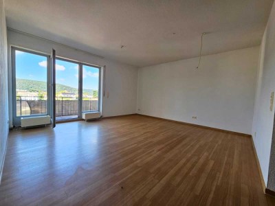 Gepflegte 2-Zimmer Wohnung mit Balkon im 2. OG in Bad Dürkheim
