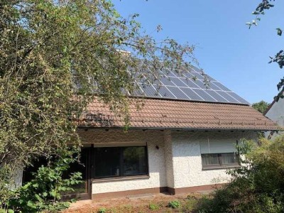 Stattliches Wohnhaus sucht neuen Hausherrn 
mit handwerklichem Geschick ...