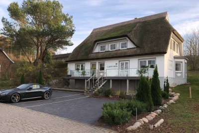 Reetdachhaus mit privatem Strandzugang