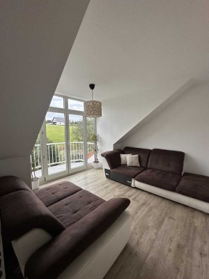 sonnige 2-Raum-Wohnung mit schönem Balkon und Blick ins Grüne