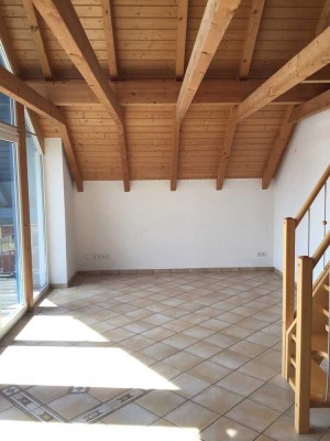 Gepflegte 3,5-Zimmer Dachgeschosswohnung mit Balkon in Prittriching