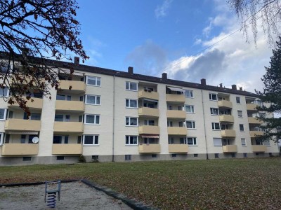 Helle 3,5 Zimmerwohnung mit Balkon