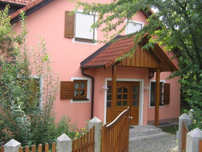 Gemütliches Einfamilienhaus im Landhausstil in Wilhelmsdorf