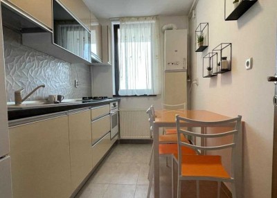 Exklusive, modernisierte 2-Zimmer-Wohnung mit Balkon und EBK in Burgkirchen an der Alz