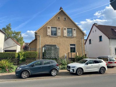 Großzügiges Einfamilienhaus mit großer Doppelgarage in Schöneck