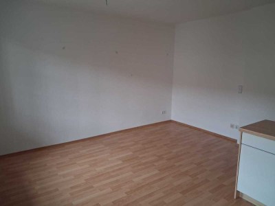 Helle und moderne 2-Zimmer-Wohnung in Dessau-Roßlau mit Balkon
