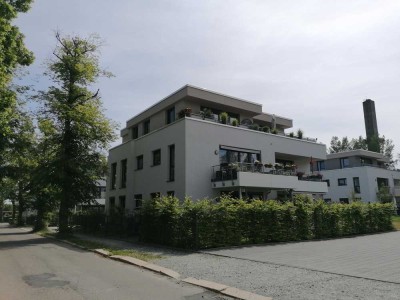 Neuwertige 4-Zimmer-Wohnung mit Terrasse in Lugau