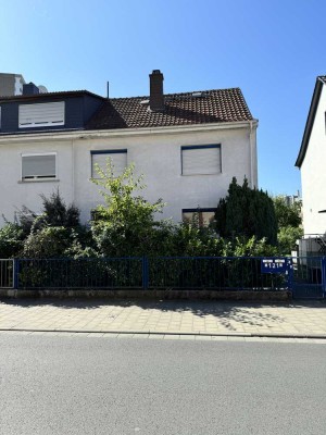 Mehrgenerationenhaus in zentraler Lage von Neu-Isenburg