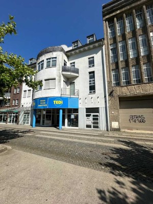 Helle 4-Zimmer-Wohnung mit Dachterrasse und Einbauküche über 2 Etagen in der Innenstadt!