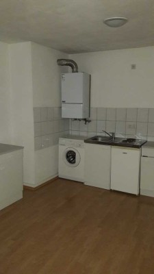 +++ Schöne 2 Zimmer Wohnung, große Wohnküche, Badezimmer mit Wanne, Balkon +++