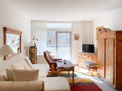 Helle, möblierte 2-Zimmer-Wohnung mit großzügigem Balkon in Bad Harzburg.
