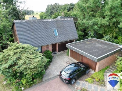 Außergewöhnliches Architektenhaus  mit Einliegerwohnung in sehr schöner und ruhiger  Wohnlage !