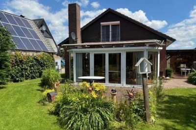 Charmantes Haus mit Wintergarten