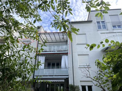 Helle 2- Zimmer- Wohnung mit schönem Balkon und TG Stellplatz
