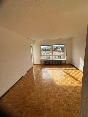 Schöne 3 Z.-Wohnung + Garagenplatz