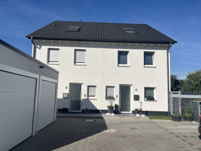 Schöne Doppelhaushälfte mit gehobener Ausstattung in Ketsch