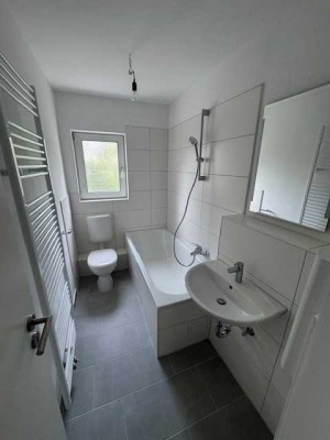 Frisch saniert - Einziehen und Wohnflühlen - in 73033 Göppingen, 2 Zi. 1.OG links, WM ca.805€