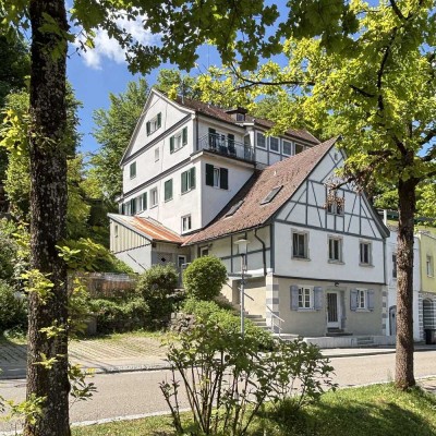 Vielfältig nutzbares Mehrfamilienhaus mit Lagerfläche unmittelbar am Zentrum