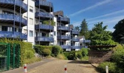 Aachen-Mitte, freundliche 3- Zimmerwohnung mit großem Balkon zum Westpark und Tiefgarage