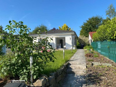 Villa mit Swimming Pool komplett möbliert