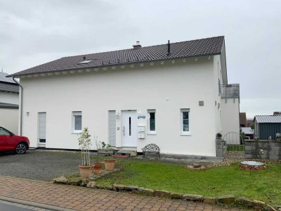 Tolles 2-Familienhaus in bester Lage von Neunkirchen mit herrlichem Blick ins Tal