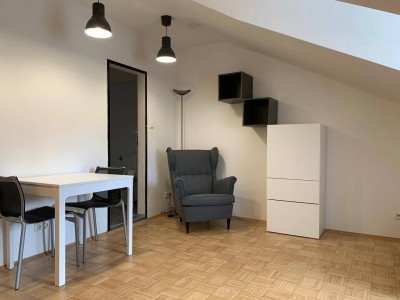 Neu Sanierte, voll möblierte 1-Zimmer Wohnung in Top-Lage