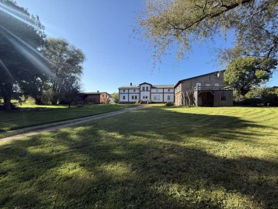 Angebot!!! Ehemaliger Dreiseitenhof mit 7 Wohneinheiten an der Ostseeküste