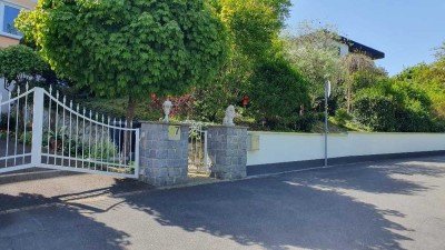 Wunderschöne 5 Zimmer Traumwohnung auf 188m2 + Terrasse, zur Vermietung an Ehepaar ab mittleren Alte