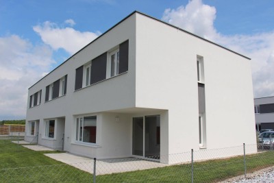 Wohnung mit Loggia und 2 Zimmern