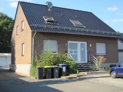 Mehrfamilienhaus mit 3 Wohneinheiten, Bj. 76, 240 m² Wfl. + ca. 50 m² Nutzfl. 387 m² Grundstück.