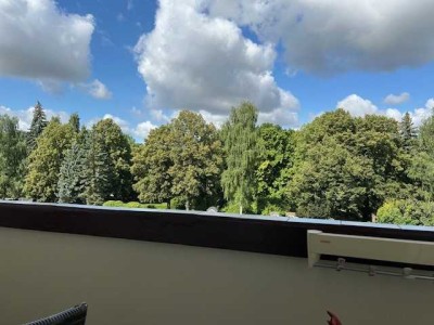Wunderschöne 4-Raum-Wohnung mit Einbauküche!