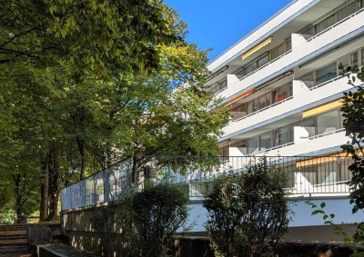 Große 4 Zimmer Wohnung, umlaufender Südwest-Balkon, Pool – Besichtigung: SA 13.09. indiv. Vereinb.