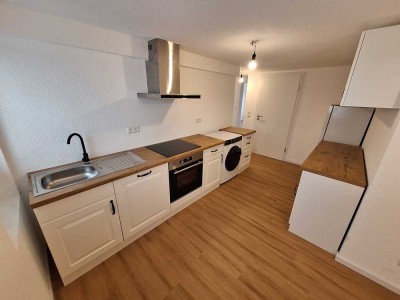 Erstbezug nach Sanierung: helle 3 Zimmerwohnung für WG