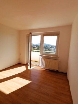 *** STUDENTEN aufgepasst!***  ab Oktober -  1-Raumwohnung mit Singleküche, Balkon und Aufzug