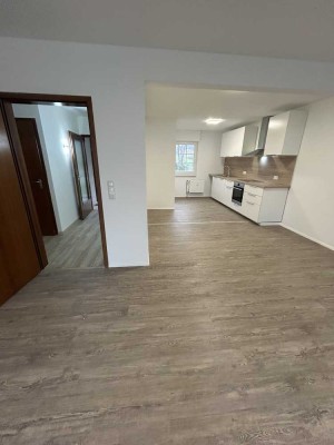 Geräumige 4-Zimmer Wohnung mit eigenem Garten in Bad Nauheim nähe Hochwald zum Erstbezug