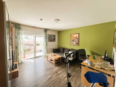 Gemütliche 2-Zimmer-Wohnung mit großem Garten und 2 Stellplätzen