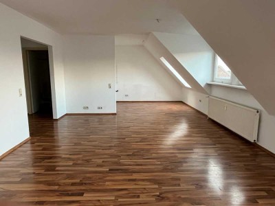 Moderne, sanierte Altbauwohnung mit herrlicher Dachterrasse im Jungbusch!
