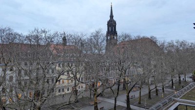 Schöne 3-Zimmer-Wohnung mit Balkon im Regierungsviertel