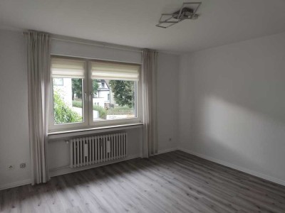 renovierte u. teilmöbelierte 1,5-Zimmer-Erdgeschosswohnung am Rande der Heimaterde