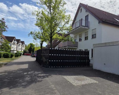 Kapitalanlage*4,2 % Rendite*Traumhafte 4-Zimmer-Wohnung mit Garten*Pool*Garage