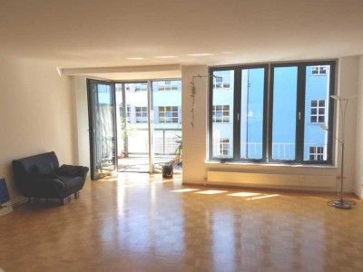 Neuwertige 1 - 2 Zimmerwohnung Stuttgart - Süd, möbliert, 
Loftartig