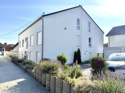 Attraktive 3-Zimmer-EG-Wohnung mit Gartenanteil, Garage und Stellplatz