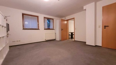 Freundliche 1 Zimmer, Küche, Bad - Studentenwohnung; 50 qm!