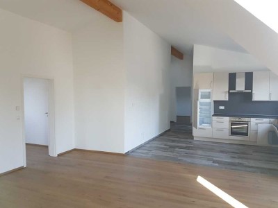 Helle 4-Zimmer-Wohnung mit Einbauküche in Illingen