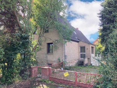 Ihr Traum vom Pferdeparadies - abgängiges Einfamilienhaus und Stallungen auf ca. 4.300m² Grundstück