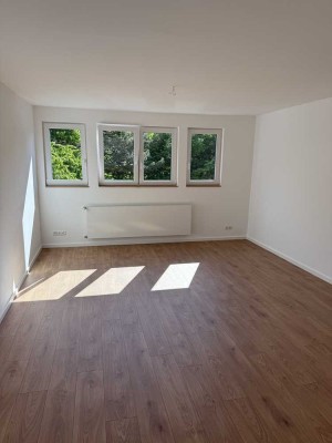 Schöne 2-Zimmer-Wohnung in Bonn-Röttgen - Erstbezug nach Kernsanierung!